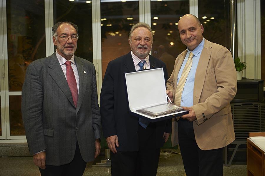 AEC MANUEL SEARA